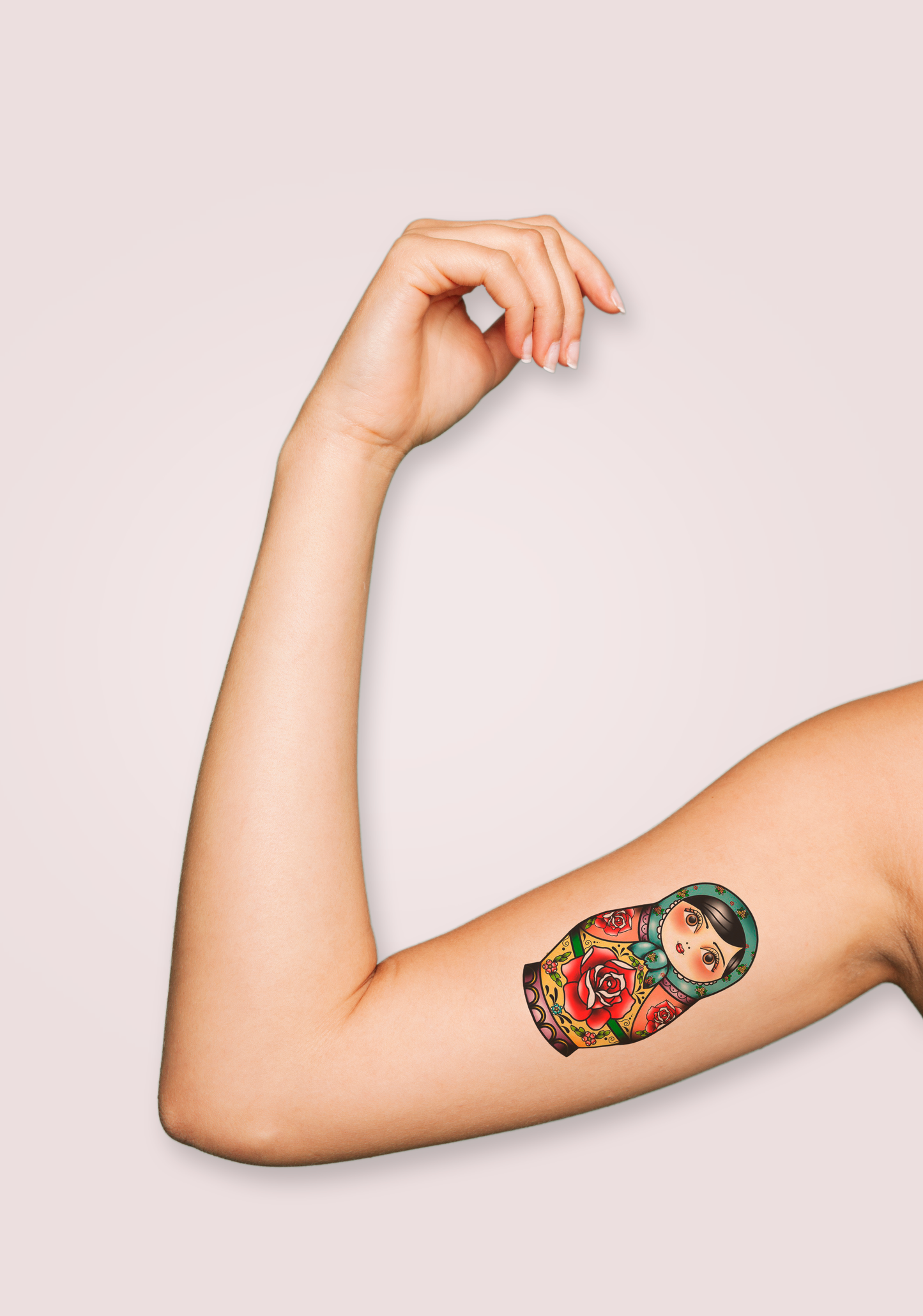 Tatouage Poupée Russe Colorée