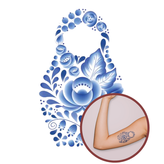 Tatouage Poupée Russe Fleurs Bleues - Designs Uniques