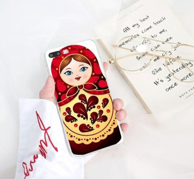 Coque Poupée Russe EMIE - Style Unique et Original